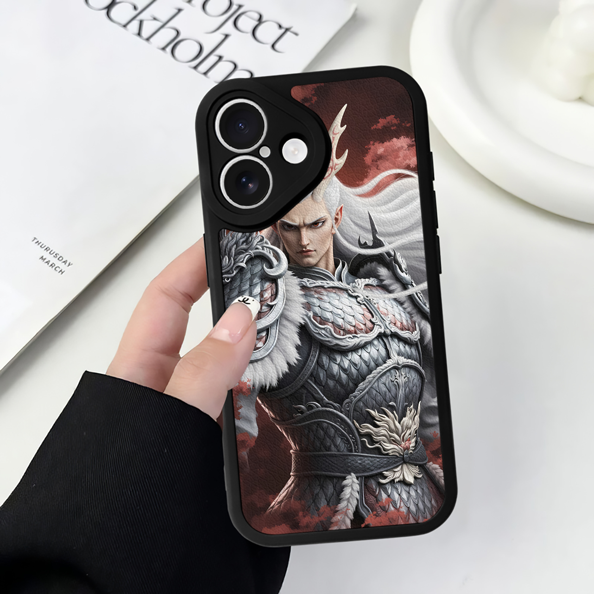 （画像用） Ne Zha 2 ナタ 魔童の大暴れ 【iPhone 16シリーズ対応】シリコンスマホケース（レザー調） 材質：シリコン